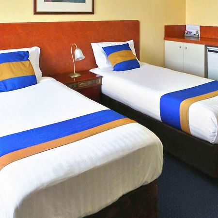 Отель Ibis Styles Олбани Экстерьер фото