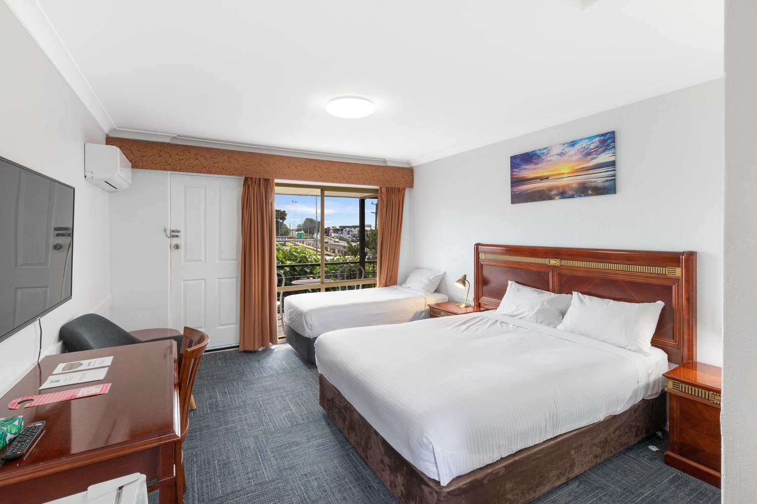 Отель Ibis Styles Олбани Экстерьер фото